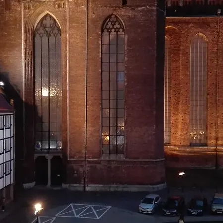 Apartament In Old Town - View Of Mariacki Church Gdańsk